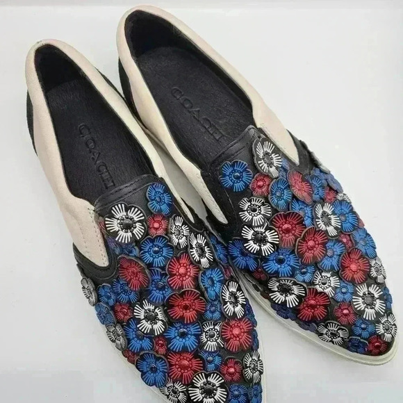 Woman COACH Chack Blue & Red Flower Embellished 3D Leather 8.5 Flats Cream Black - Picture 6 of 13